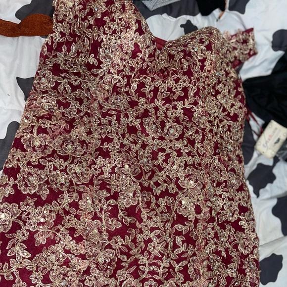 Prom dress - Picture 1 of 4